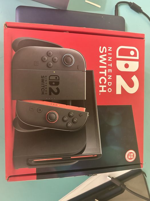 Nintendo switch 2 с картриджами и чехлом