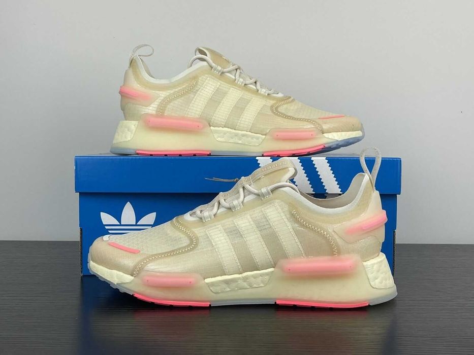 Оригинални маратонки * ADIDAS NMD V3 * EU38