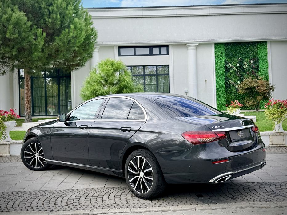 Mercedes Benz E220d Facelift Mod 2021! Garantie 12 Luni !