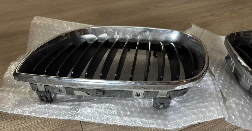 Решетки/бъбреци за BMW e87/e81 (04-07) пре фейс