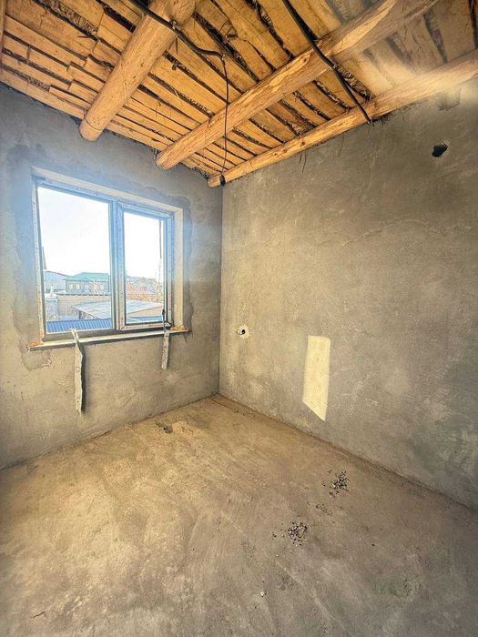 УЧ кахрамон постдан 3-3,5 км катеж 2 соток 5 хона каробка