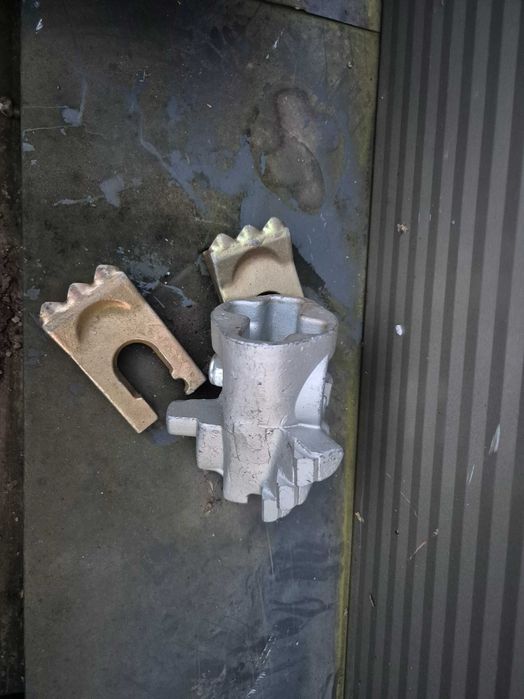 Foreza hidraulica AUGER TORQUE Model X2500 pentru subtraversari