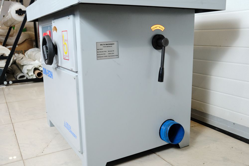 Станок фрезерный DELTAMACHINERY DW-32H