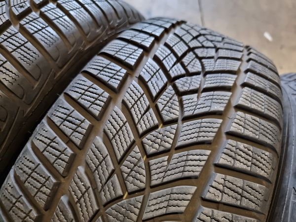 225/50/18 Goodyear 4бр RunFlat