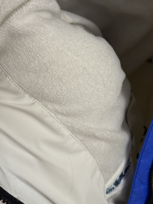 Продам зимнюю куртку для девочки!