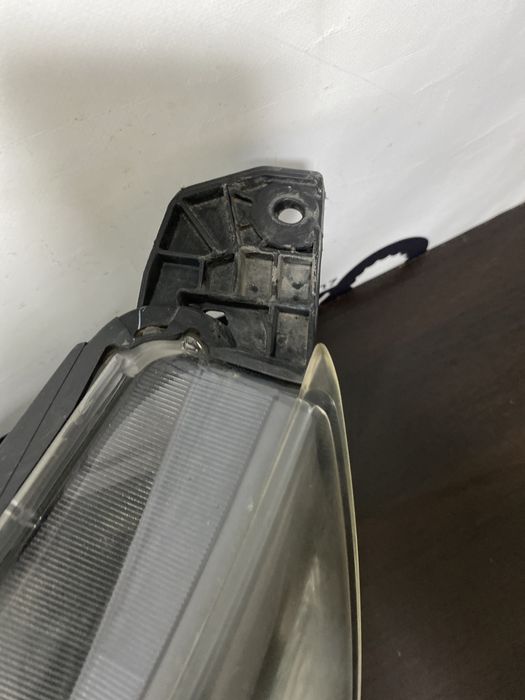 Far stanga xenon si led Honda CR V an 2013-2017