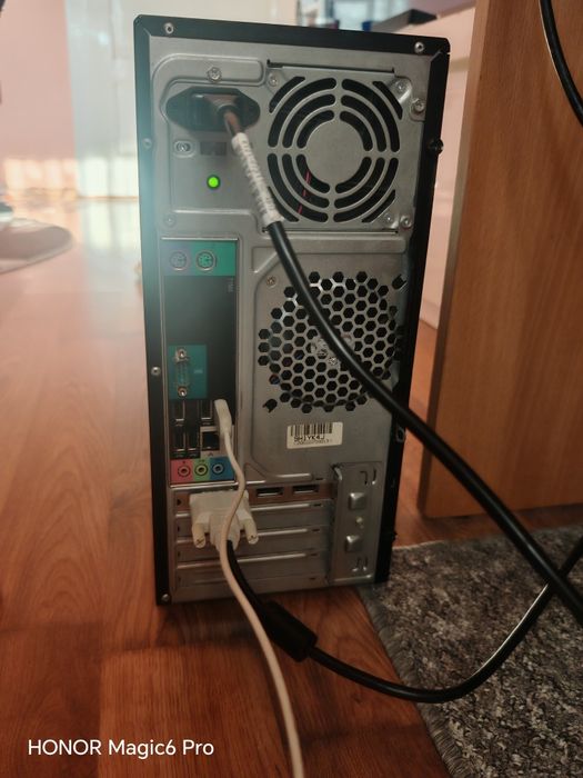 Calculator Complet Intel Core i7 Prima Generatie / 4GB RAM / HDD 150GB