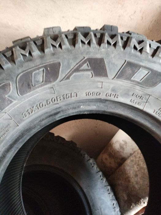 резина гризевая  почти новая