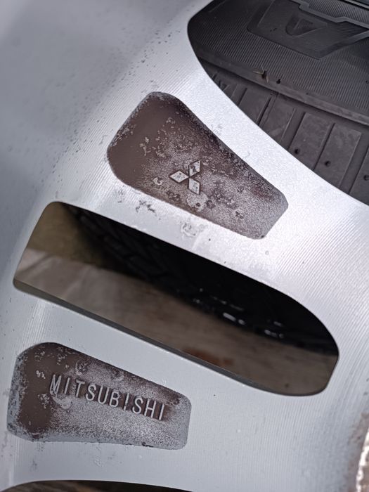 Лети джанти 16ки 5х114.3 Mitsubishi + летни гуми 215/70/16 Yokohama