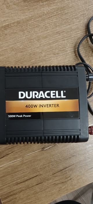 инвертор на ток на Duracell – от  12V ток от акумулатор в 230V  за кола