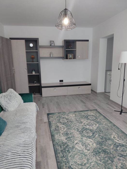 Apartament 2 camere renovat total, prima inchiriere la 5 min de UMF. - View 2