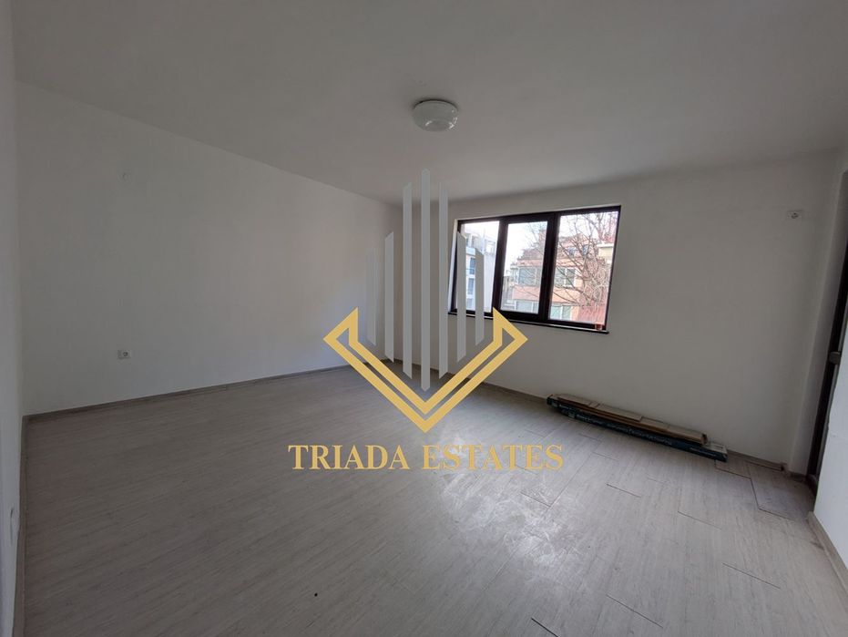 Продава се Тристаен апартамент в Бургас, Център - 152 кв.м за 1191 €/кв.м - Снимка #10