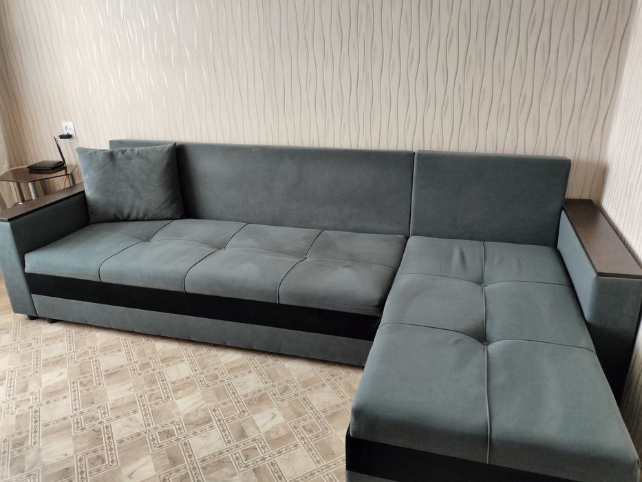 Угловой диван продам!