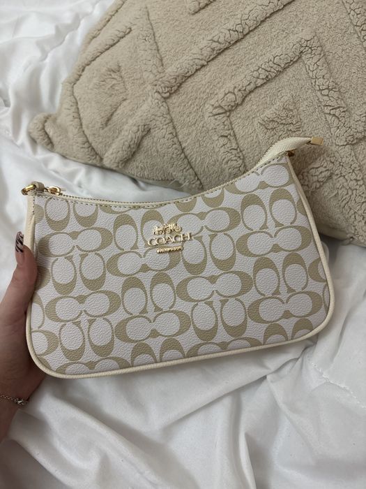 Дамска чанта coach