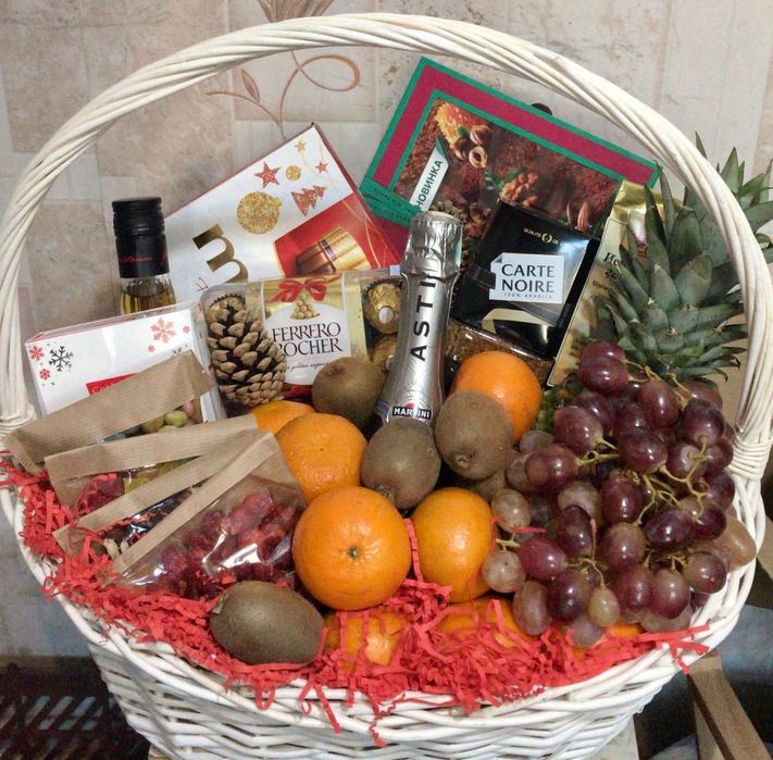 Подарочные корзины и коробки, подарки