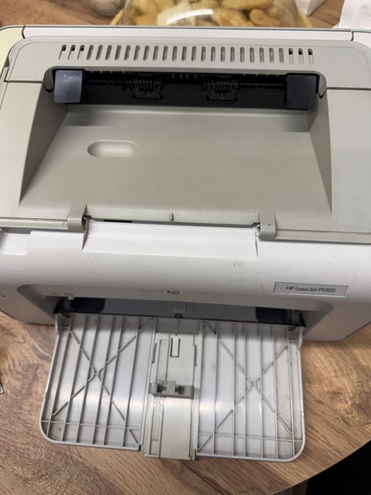Продам лазерный принтер HP LaserJet P1005.