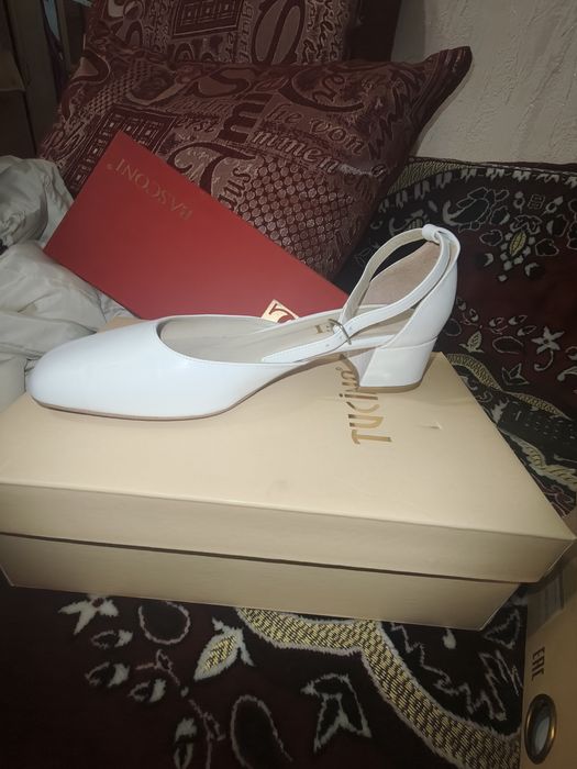 Продам летнюю обувь