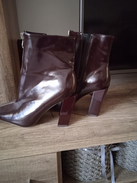 Botine noi, marimea 39