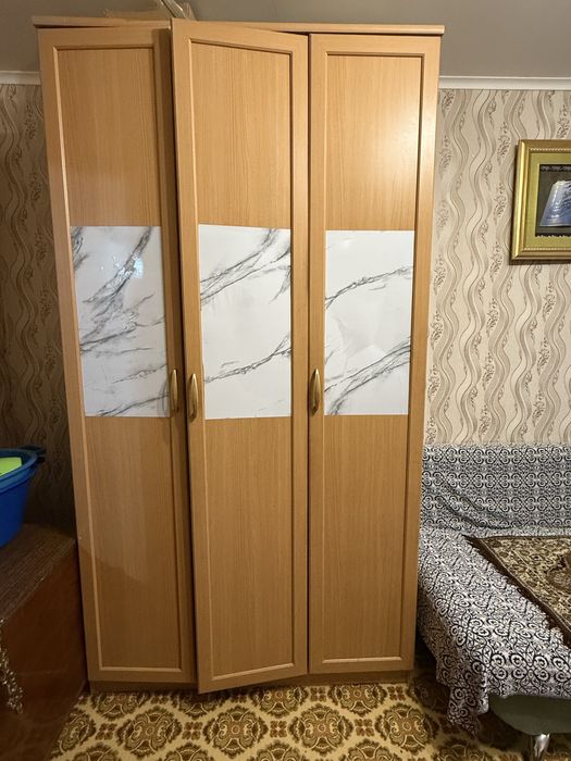 Продам шифоньер б/у