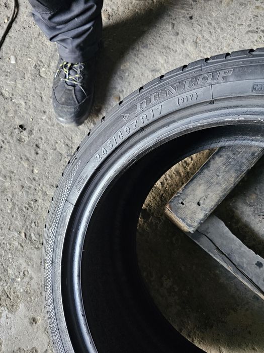 2 anvelope vara 245 40 17 Dunlop