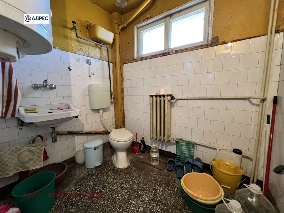 Продава се Двустаен апартамент в Ловеч, Център - 58 кв.м за 630 €/кв.м - Снимка #6