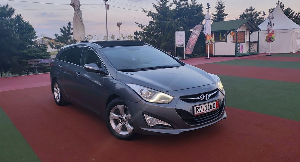 Hyundai i40/1.7 CRDI/134cp/panoramic/navigație/ cameră/Germania