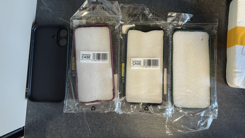 Huse, folie sticla iPhone 17