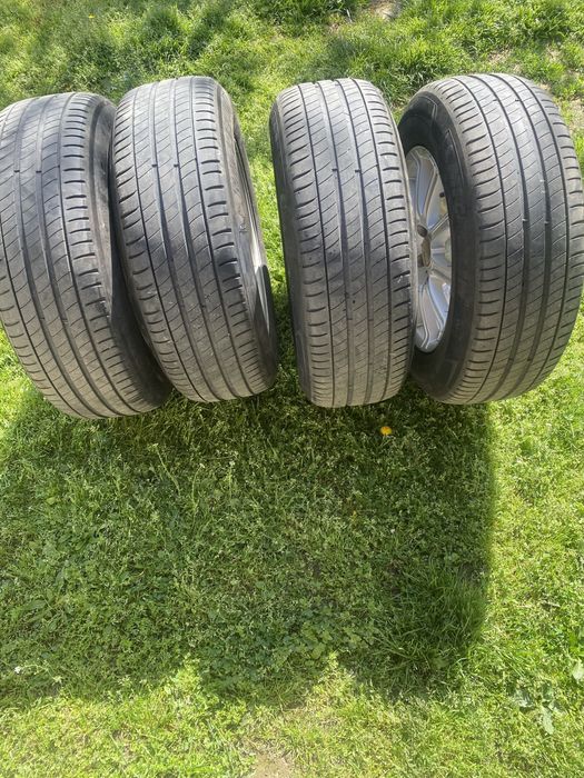 Jante dustet cu anvelope 215/65/16