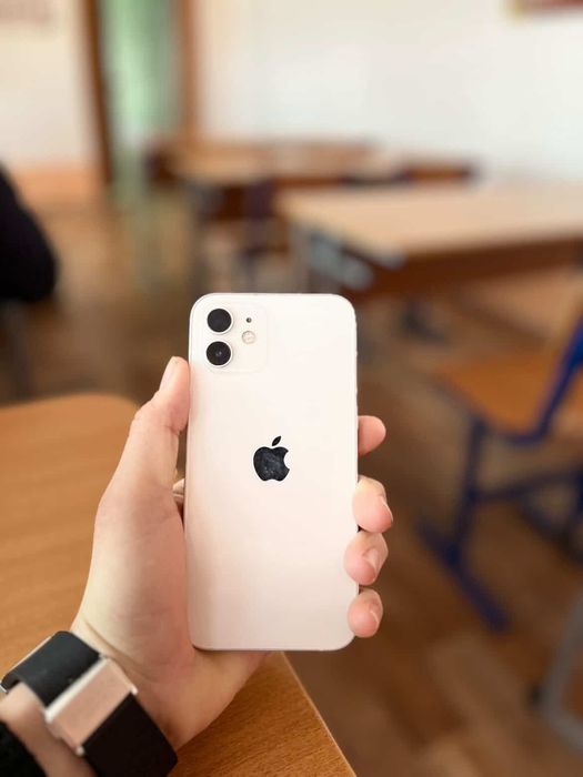 Айфон 12 продается