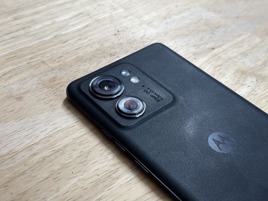 КАТО НОВ - Motorola Edge 40 5G 256GB, 8GB RAM, OLED 144Hz