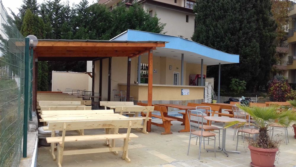 Ресторант до плажа в с. Равда под наем