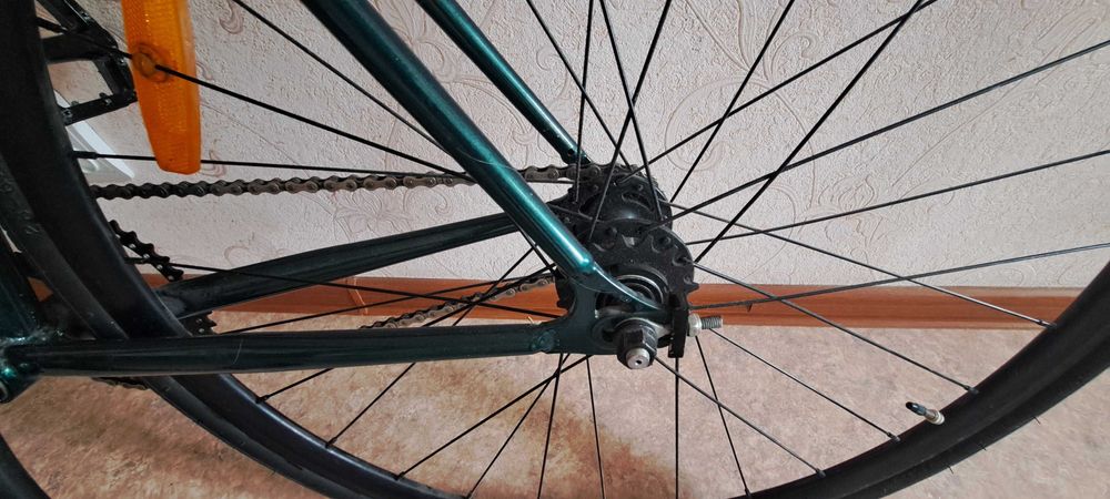 Фирменный велосипед продам  торг не интересует