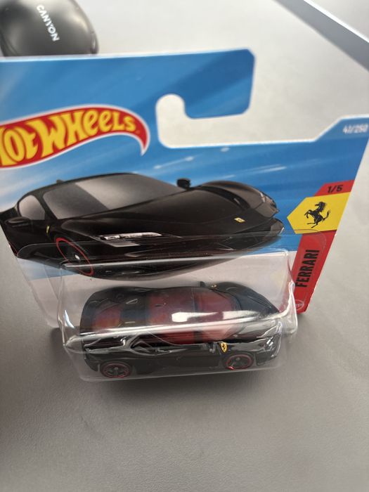 Hot Wheels колочка FERRARI SF90 STRADALE черна