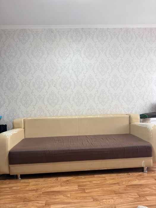 Диван в хорошем состоянии