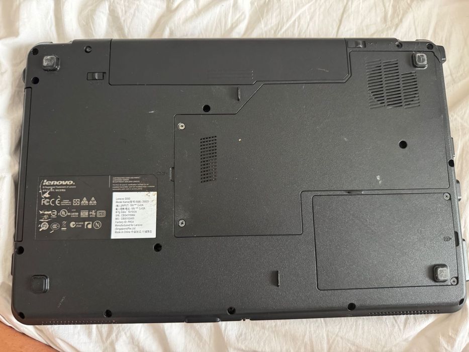 Pachet 2 laptopuri vechi (Lenovo G550 + Asus X71SL) pentru piese / reparare / joacă