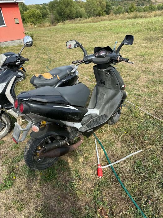 Scutere electrice/benzina/Motocicleta Yamaha