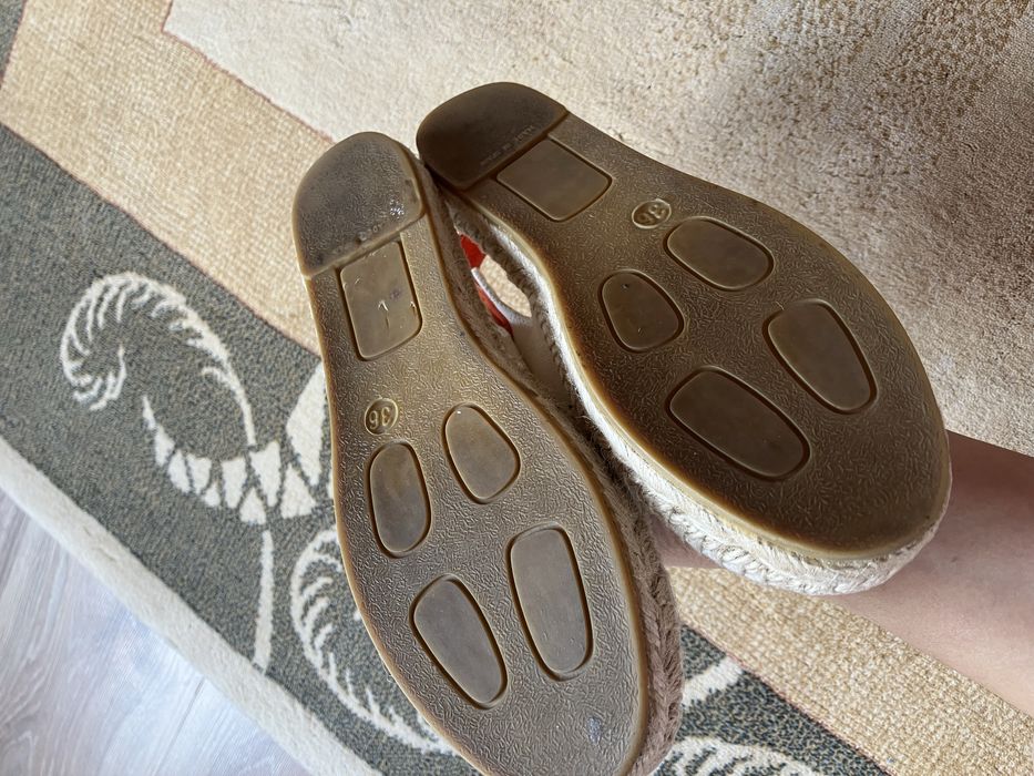 Подростковые сандальи