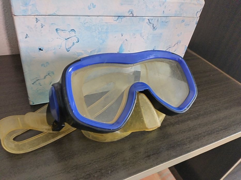 Очила за подводно плуване от Холандия