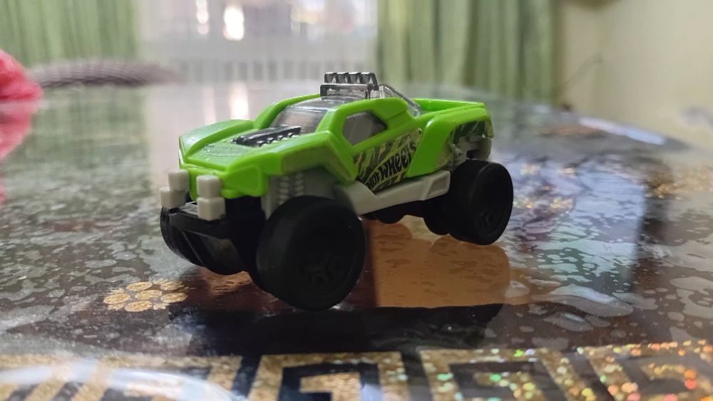 Hot Wheels Dawgzilla — зелёный багги