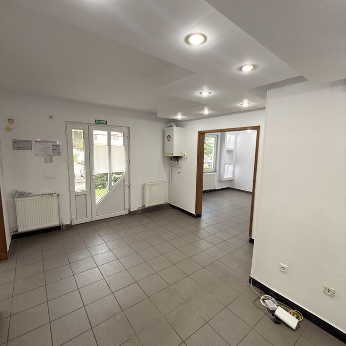 Apartament 3 camere la parter – ideal spațiu comercial | Cartier Bărăgan | 70 mp