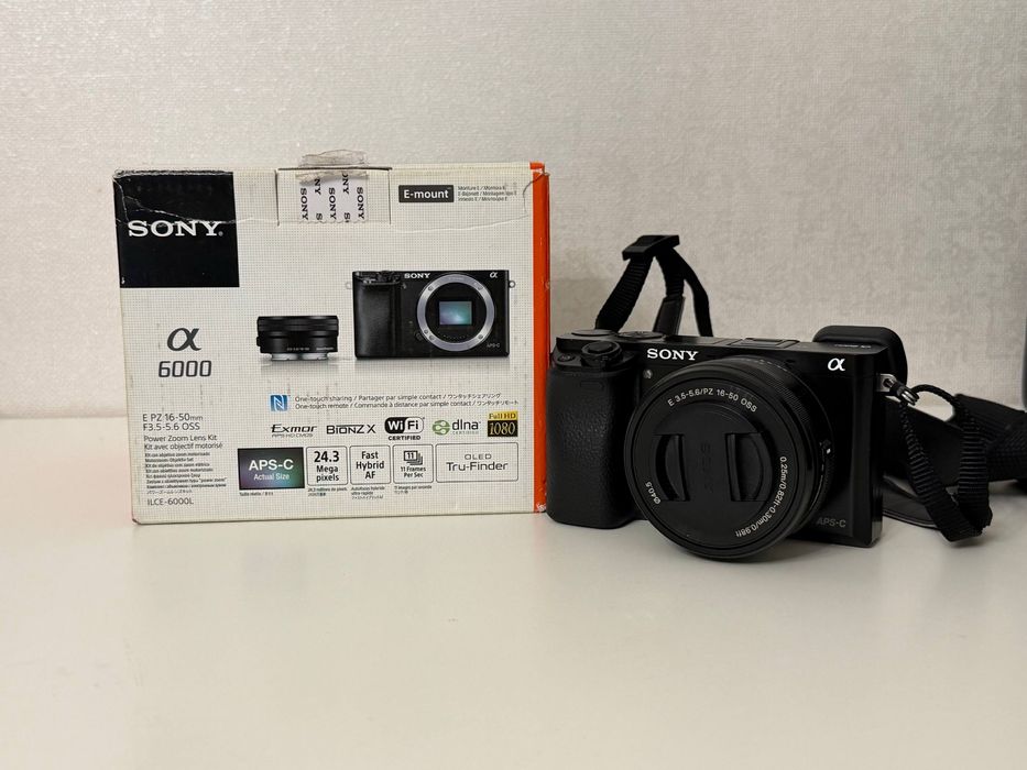 Sony Alpha a6000 с китовым объективом