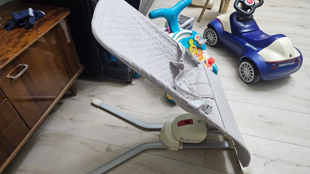 Кресло- качалка для малышей