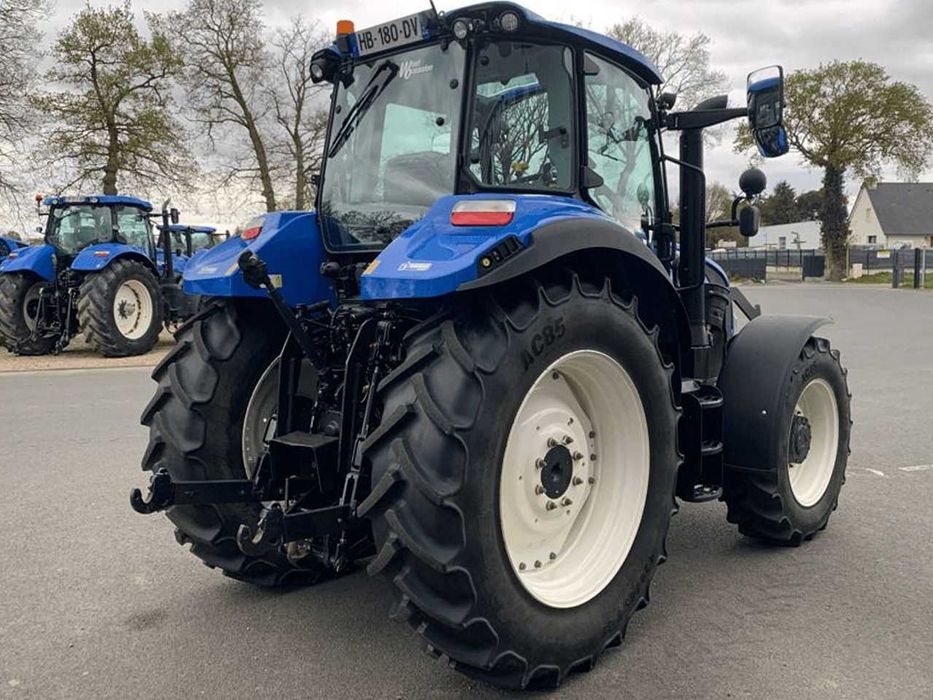 Колесный трактор  NEW HOLLAND T5.110 ELECTRO COMMAND