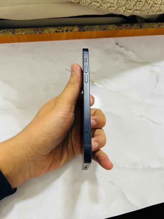 Iphone 12  LLA 64 gb