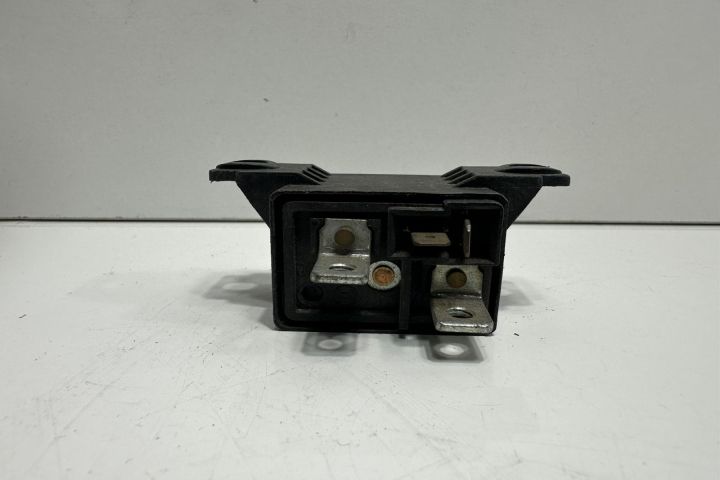 Releu 0332002156 Mercedes-Benz Sprinter prima generatie 903 (facelift