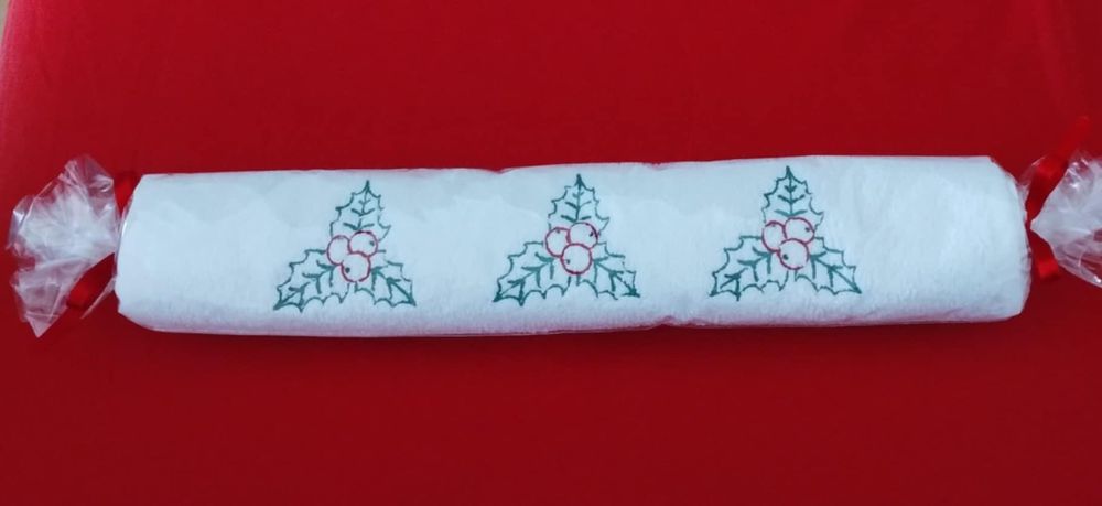 Хавлиена кърпа с Коледна бродерия
