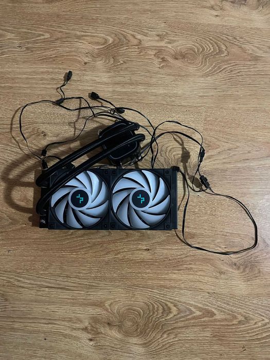 Cooler procesor cu lichid Deepcool LE520 Iluminare aRGB 240mm Negru