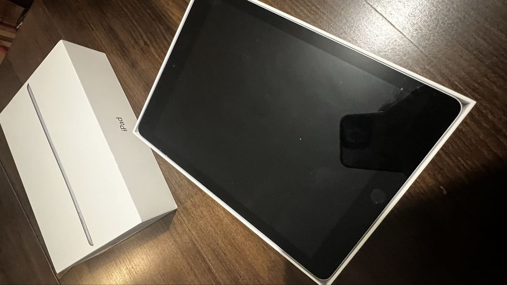 Ipad 6th Gen + WiFi + Pencil