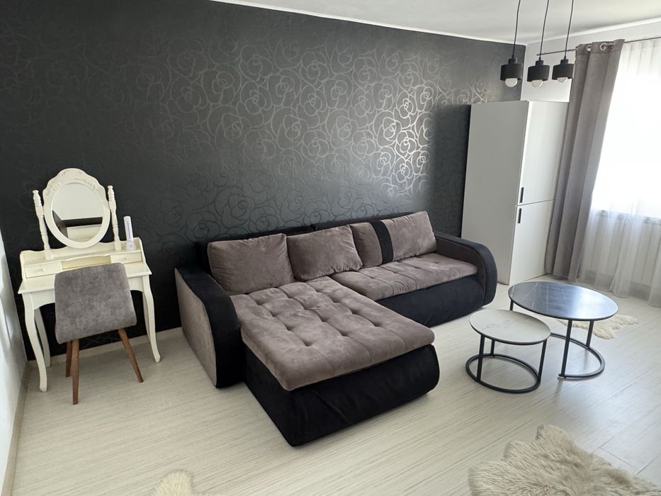 Inchiriez apartament 2 camere 54mp etaj 3 str 9 Mai