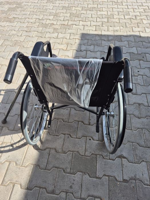 Коляска инвалидная новая